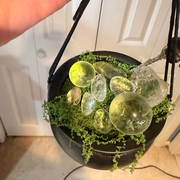 Witches’ Brew Cauldron Charm - Picture 4 of 5